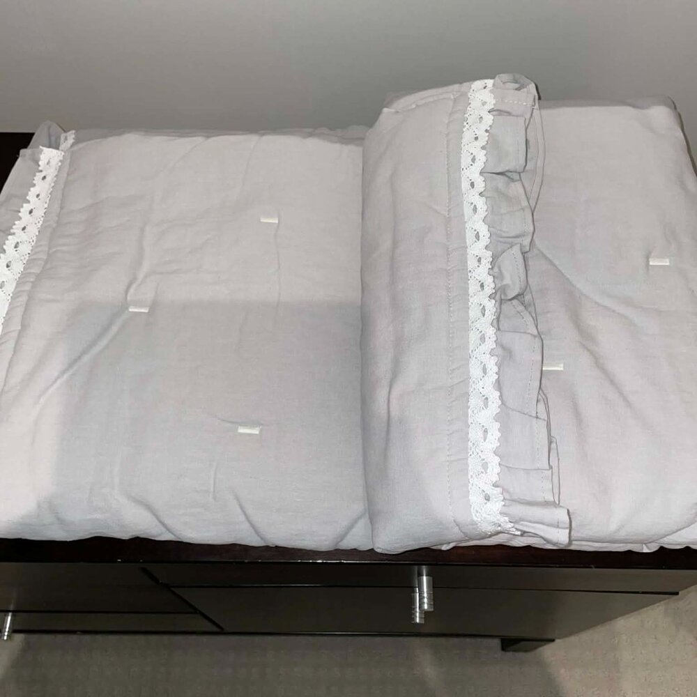 COCO VILLAGE Organic Cotton & Linen Quilt Crib Size - GREY & CREAM NEW IN BAG